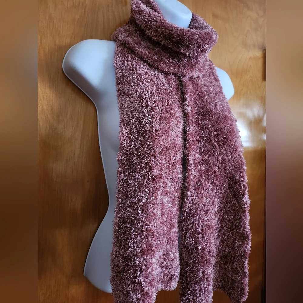 VTG Dusty Rose Scarf Acrylic